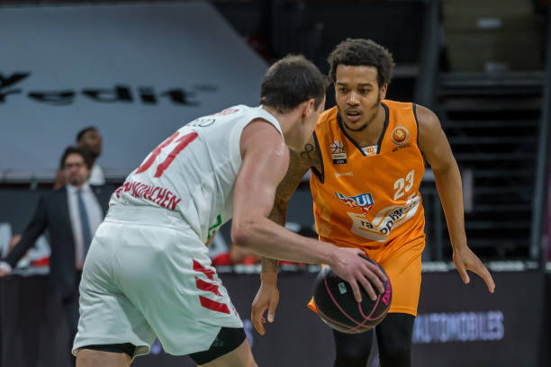 但每个人都 但每个人都