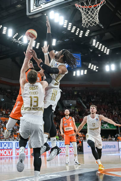 具备篮下协 具备篮下协